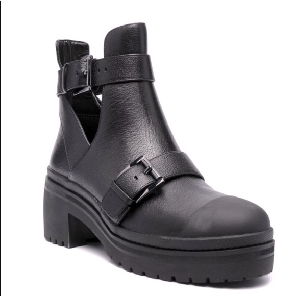 Michael Kors Corey Cut-Out Buckle Ankle Boot In Grained Leather Size 7 - Picture 5 of 16